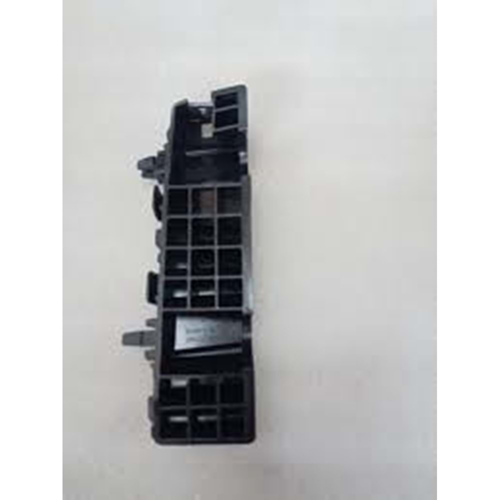 ÖN TAMPON BRAKETİ SAG HYUNDAİ İ20 21>