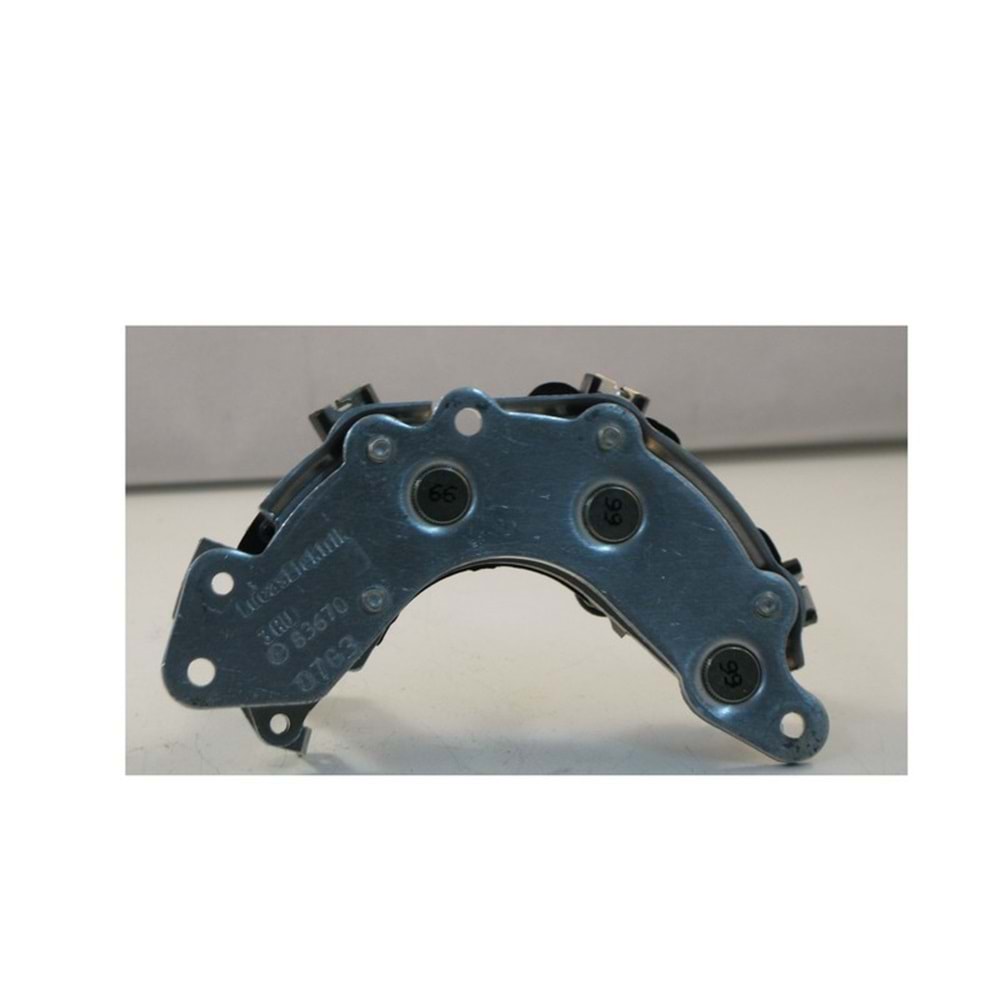 A 115 CHRYSLER /MF TRAKTÖR 240/240S/255 EP/260 G